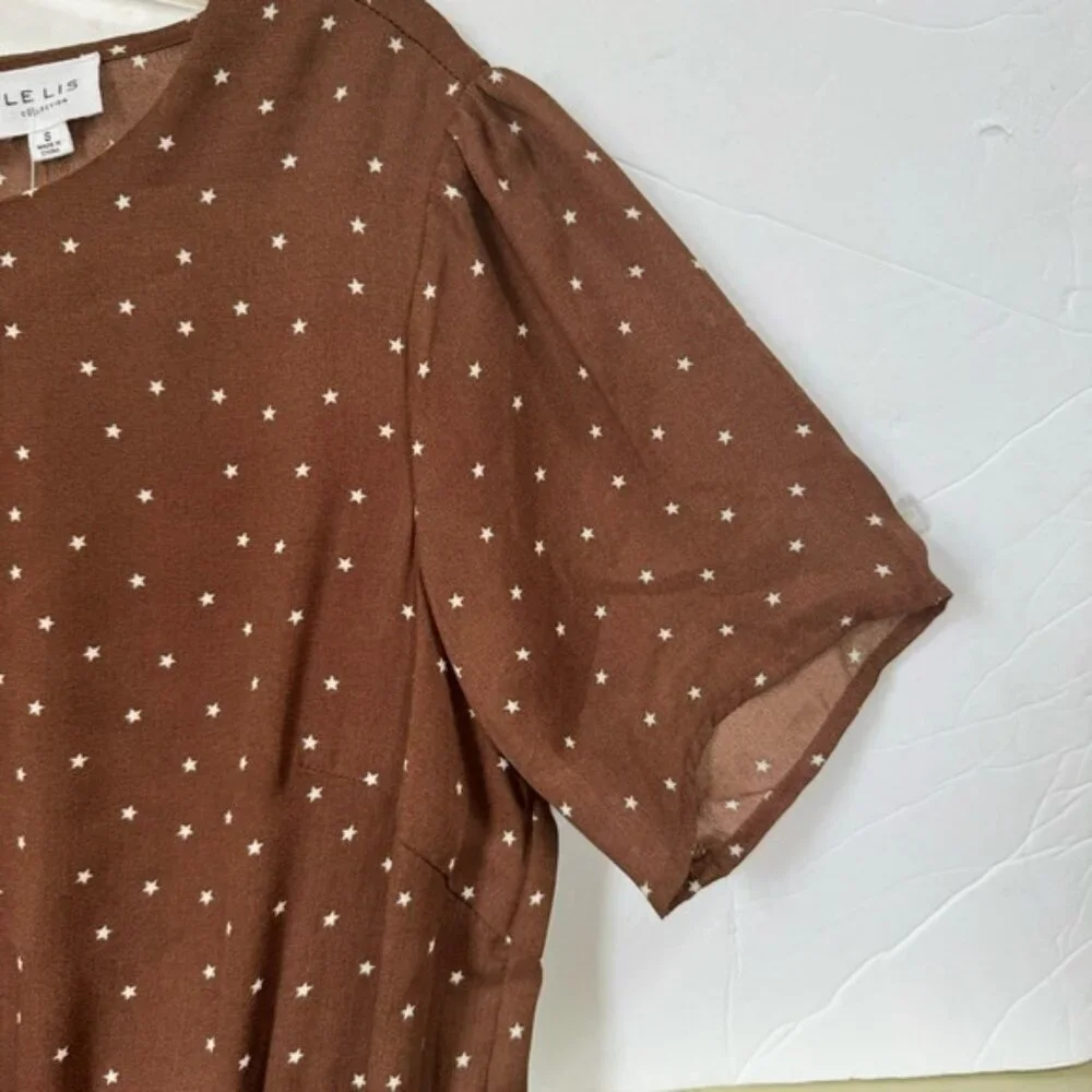 Le Lis Star Print Smocked Dress Lightweight Crew Fitted Stretch Ruffle Hem Top S - Picture 7 of 16